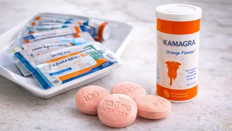 Kamagra oral jelly en bruistabletten met verschillende varianten op tafel